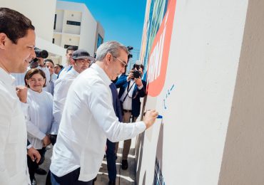 Abinader y Ministro Bonilla inauguran nuevo centro regional de la UASD en Baní