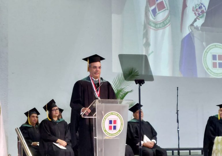 UNPHU otorga doctorado Honoris Causa al presidente Luis Abinader