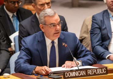 Abinader advierte a Comunidad Internacional: “O luchamos juntos para salvar a Haití o lucharemos solos para proteger a República Dominicana”