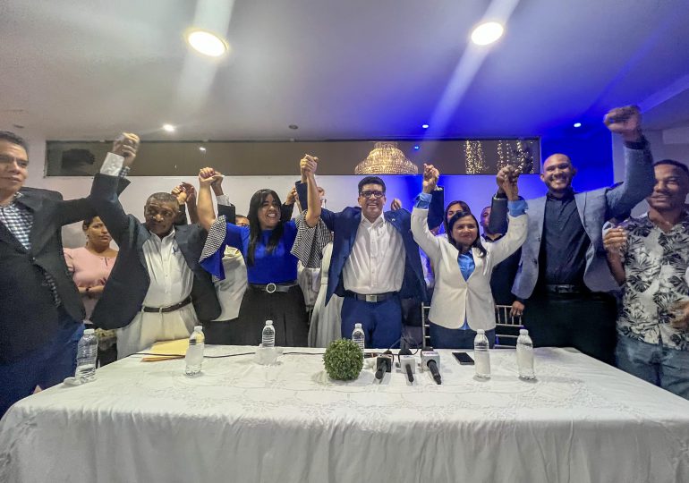 Candidata a alcalde del PRD Wanda Rosado pasa a apoyar candidatura de Dío Astacio