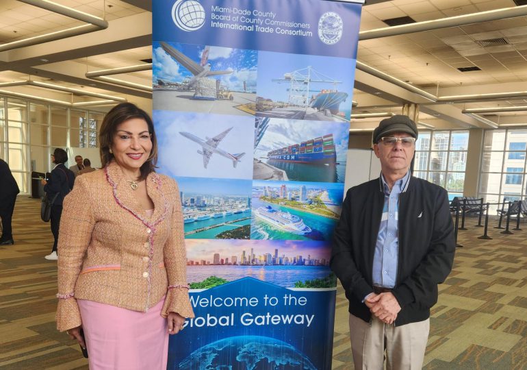 Alcalde Manuel Jiménez y cónsul Geanilda Vásquez destacan en Miami clima de inversión turística de RD