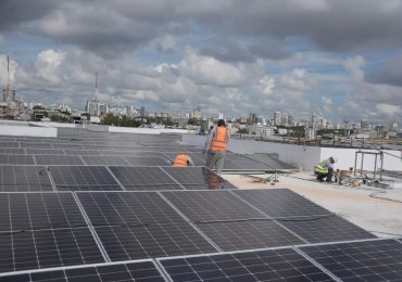 Centro Juan XXIII defiende el derecho de los usuarios a utilizar energía solar