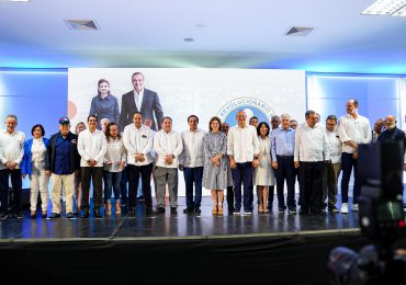 Frente de Salud del PRM anuncia respaldo a Ulises Rodríguez y a Daniel Rivera, candidatos a alcalde y senador por Santiago