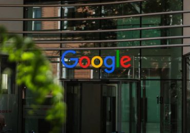 Google suspende la creación de imágenes de personas con la ayuda de IA tras error