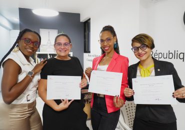 Alianza Francesa de Santiago afianza en el país programa “Francés por Inmersión” con la graduación de nuevo grupo de estudiantes