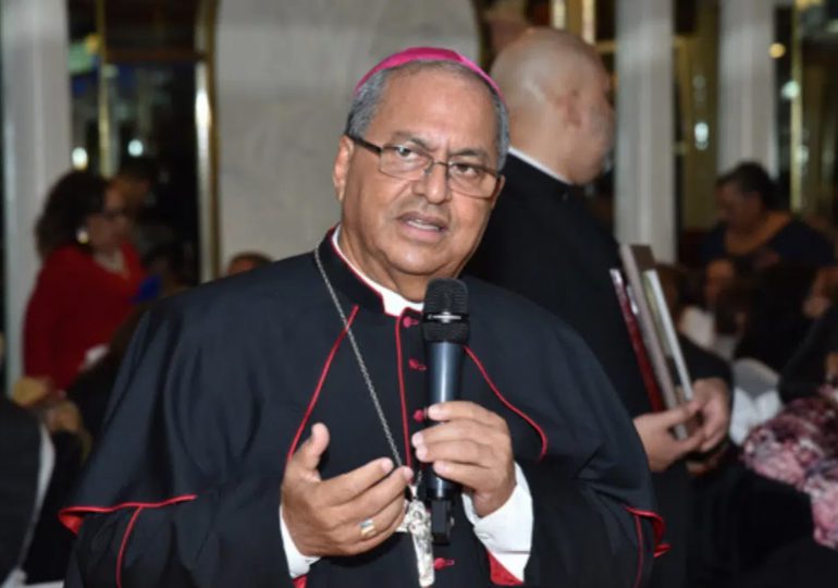 El obispo auxiliar de Santo Domingo, Benito Ángeles, es investigado por el Vaticano por agresión sexual