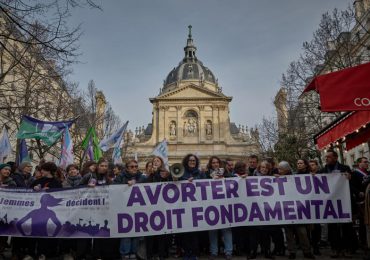 Francia se convertirá en el primer país en blindar el aborto en su Constitución