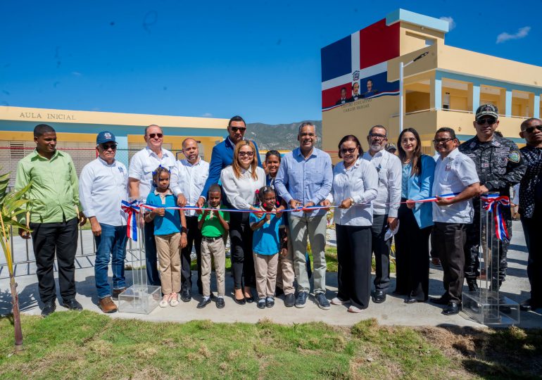 Gobierno inaugura escuela y destacamento policial en Centro Poblado Montegrande