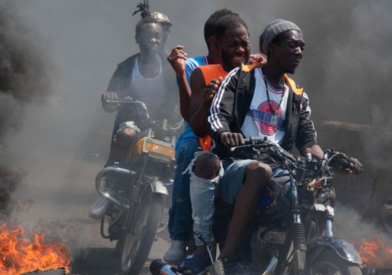Situación "explosiva" en Haití a la espera de las nuevas autoridades