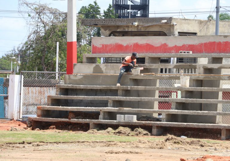 INEFI supervisa trabajos de reconstrucción y remozamiento de instalaciones deportivas