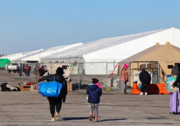 Campamento aislado en los confines de Nueva York simboliza la crisis migratoria