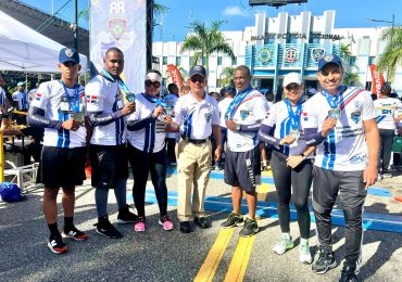 Policía Comunitaria con exhibiciones juveniles y atletas en primera carrera 5k de la PN