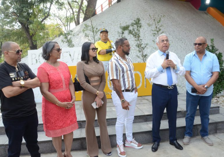 <strong>Alcaldía Santiago inaugura boulevard en homenaje a Luis Polonia en su barrio Pueblo Nuevo</strong>