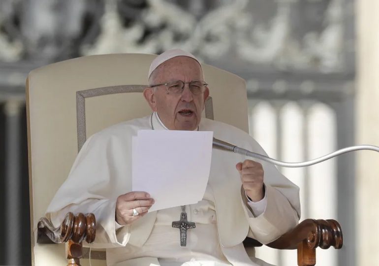 El Vaticano afirma que incluir el aborto en la constitución de Francia equivale al “derecho a suprimir una vida”