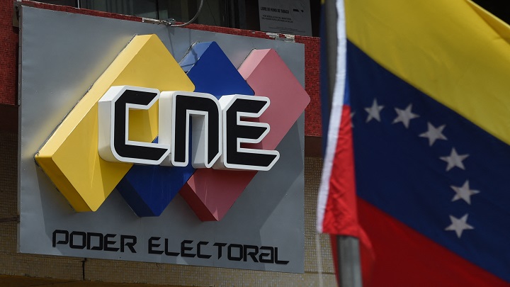 Principal alianza opositora de Venezuela logra registrar candidatura a presidenciales
