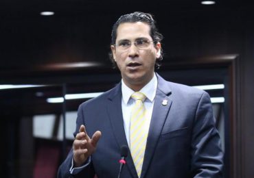 Diputado Félix Michell Rodríguez saluda debate entre candidatos presidenciales y externa duda sobre participación de Abinader