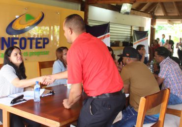 Empresa zona franca oferta 120 de puestos trabajo en Feria de Empleo del INFOTEP en la provincia Hermanas Mirabal