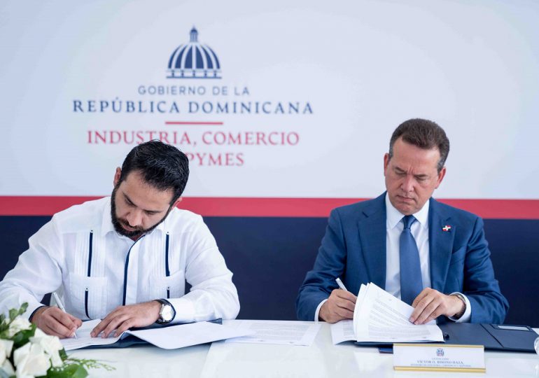 Philip Morris Dominicana firma acuerdo de colaboración con el MICM para reforzar la seguridad fronteriza