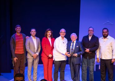 Tercera Temporada de Teatro Banreservas Reconoce trayectoria de Don Salvador Pérez Martínez “El Pera”