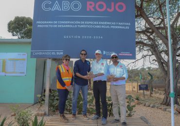 Delegación de la embajada británica realiza recorrido por el proyecto de desarrollo turístico Cabo Rojo