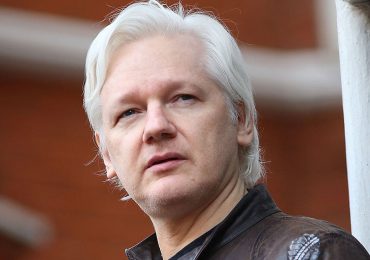 La justicia británica aplaza su decisión sobre la extradición de Assange y pide nuevas garantías a EEUU