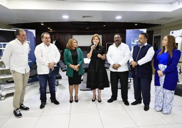 Vicepresidenta entrega equipos por más de RD$61 millones al Moscoso Puello