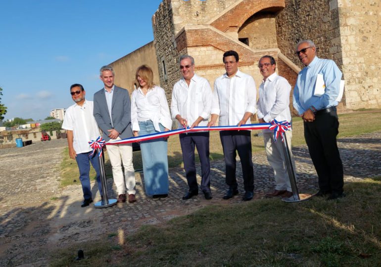 Abinader y David Collado inauguran remozamiento calle Las Damas y Museo de la Fortaleza de Santo Domingo