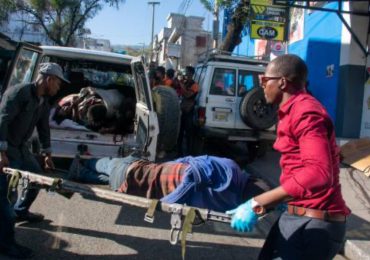 Pandillas atacan zona acomodada de la capital de Haití donde se hallaron 14 cadáveres