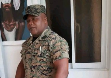 Policías matan a dos hombres acusados de asesinar a teniente coronel en Manoguayabo