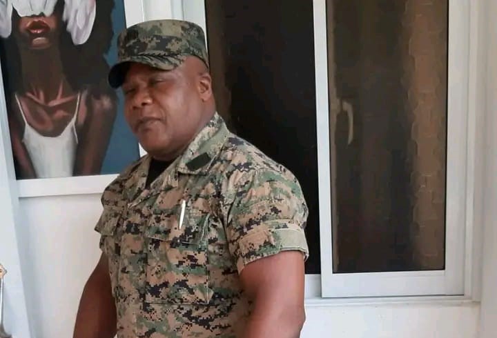 Policías matan a dos hombres acusados de asesinar a teniente coronel en Manoguayabo