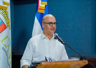 Ministro Igor Rodríguez entrega más de RD$80.5 millones a instituciones en Constanza, Jarabacoa y La Vega