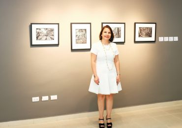 Artista visual Mary Frances Attías inaugura su nueva exhibición “Recursos” a beneficio de la Fundación TimeArt