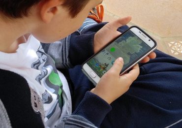 Una infancia sin celulares, el objetivo que se proponen familias del Reino Unido