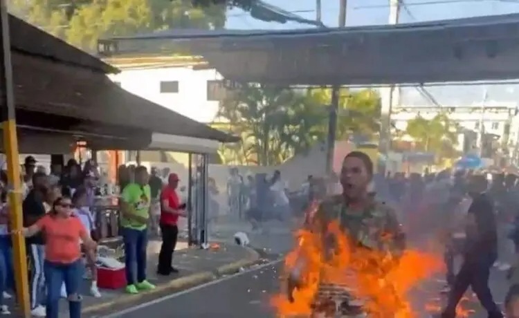Aclaran fuegos artificiales utilizados en carnaval de Salcedo no estaban autorizados