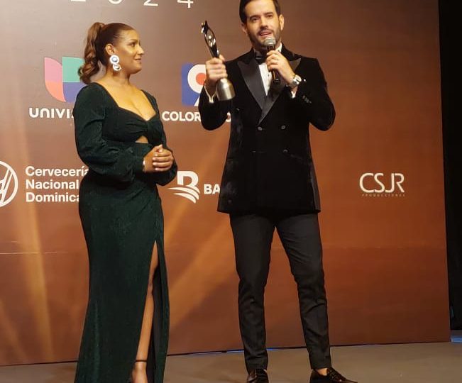 Premios Soberano 2024: Manny Cruz gana colaboración del año junto a Milly Quezada