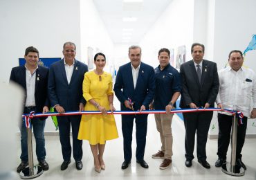 Gobierno inaugura moderno pabellón oncopediátrico en el Incart