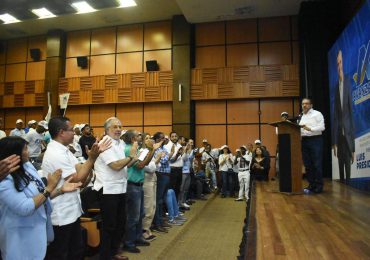 Avanzada Democrática Moderna abarrota Club Mauricio Báez en acto de apoyo a Guillermo Moreno y candidatos del PRM