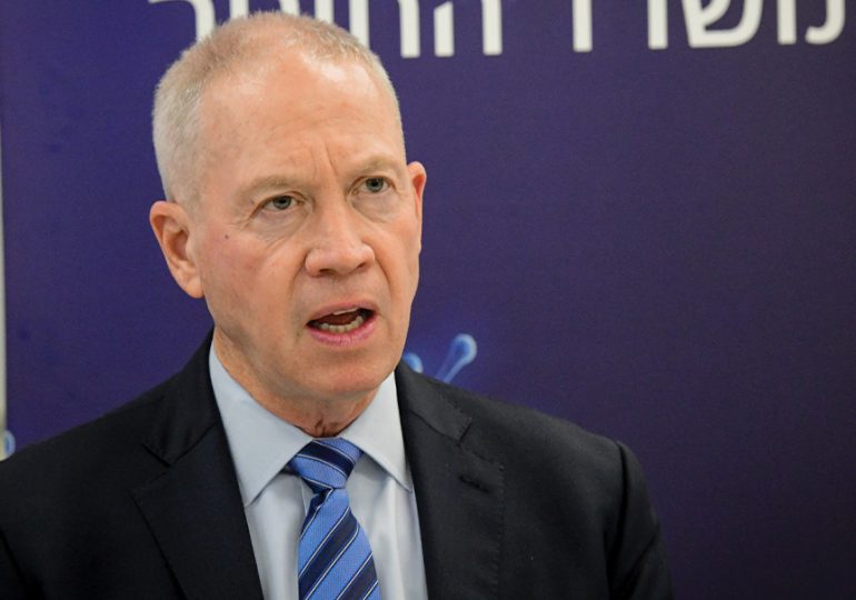 Israel no pondrá fin a guerra hasta que se libere a rehenes, dice su ministro de Defensa en Washington