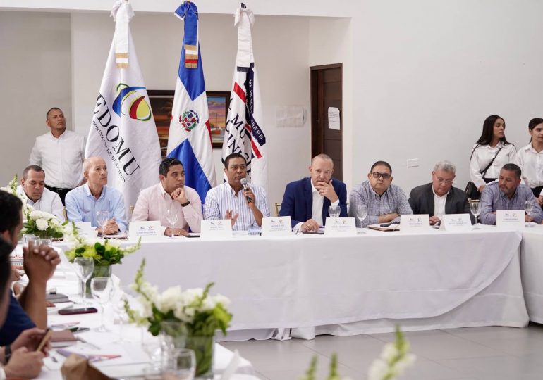 Liga Municipal y Fedomu continúan capacitación alcaldes electos en regiones Cibao Norte y Noroeste