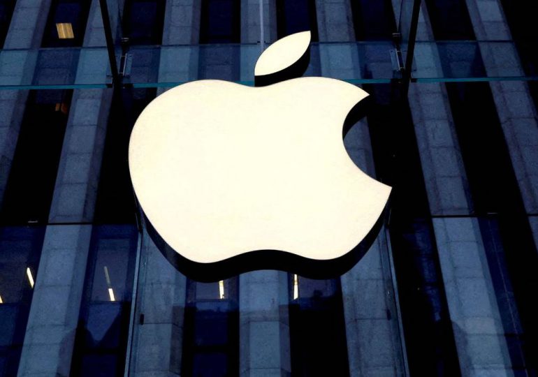 Apple afirma que demanda de EEUU por sus iPhone puede sentar un "peligroso precedente"
