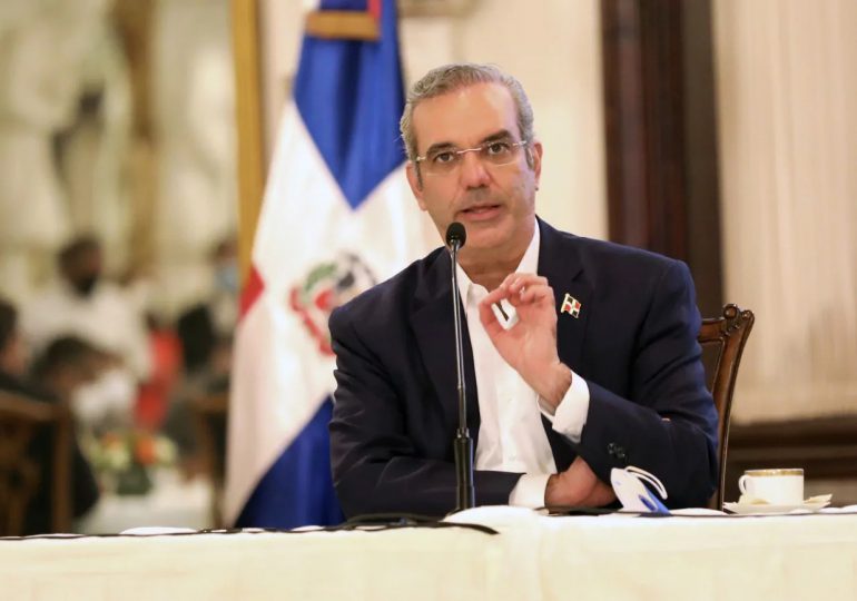 Luis Abinader reafirma compromiso con la seguridad y soberanía de la República Dominicana en entrevista con BBC HARDtalk