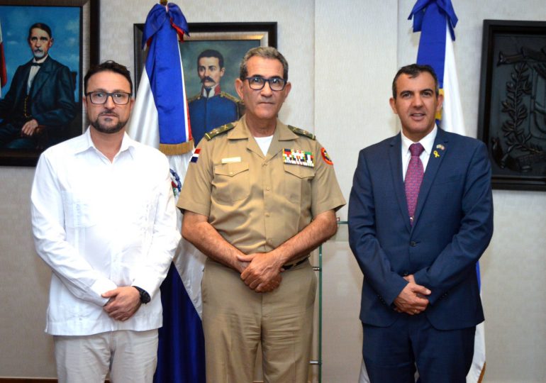 Ministro de Defensa recibe visita del Agregado de Defensa y Director del Ministerio de Defensa de Israel en México