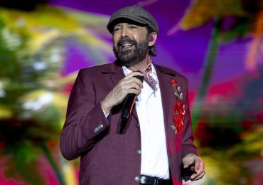 Juan Luis Guerra invita a ver el videoclip de 'Mi Amor', tema principal de 'Capitán Avispa', interpretado por Luis Fonsi y Joy Huerta