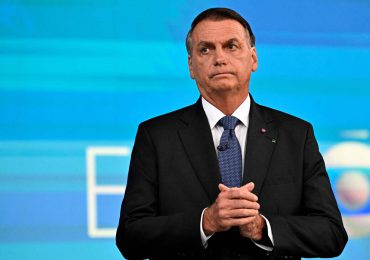 Amenazado por la justicia, Bolsonaro pasó dos noches en embajada húngara en Brasil