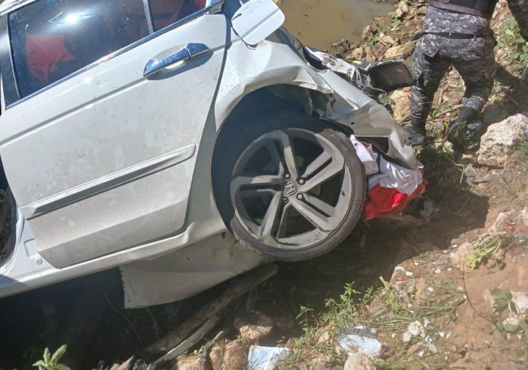 Al menos cuatro heridos deja accidente de tránsito en carretera de Uvero Alto