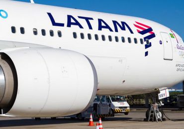 Incidente en vuelo de Latam: Boeing recuerda a aerolíneas inspeccionar botones en cabinas de mando