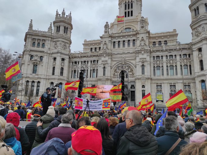 Protesta en Madrid contra la amnistía pide la dimisión de Pedro Sánchez