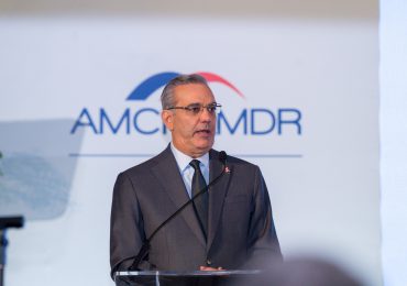 Abinader proyecta economía de República Dominicana podría duplicarse en 12 años
