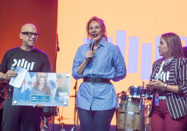 Fundación la Oreja Media y ministra de la cultura inauguran Dominicana Music Week