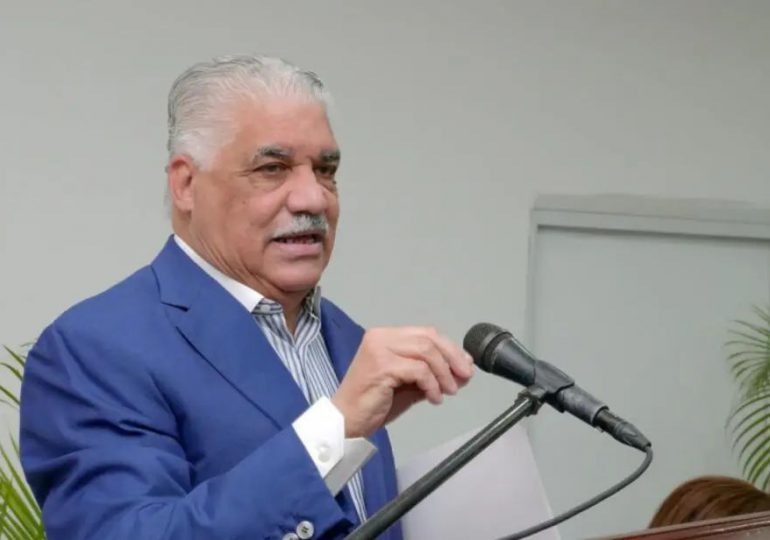 “Los dominicanos no reelegirán la incapacidad y el retroceso”, afirma Miguel Vargas